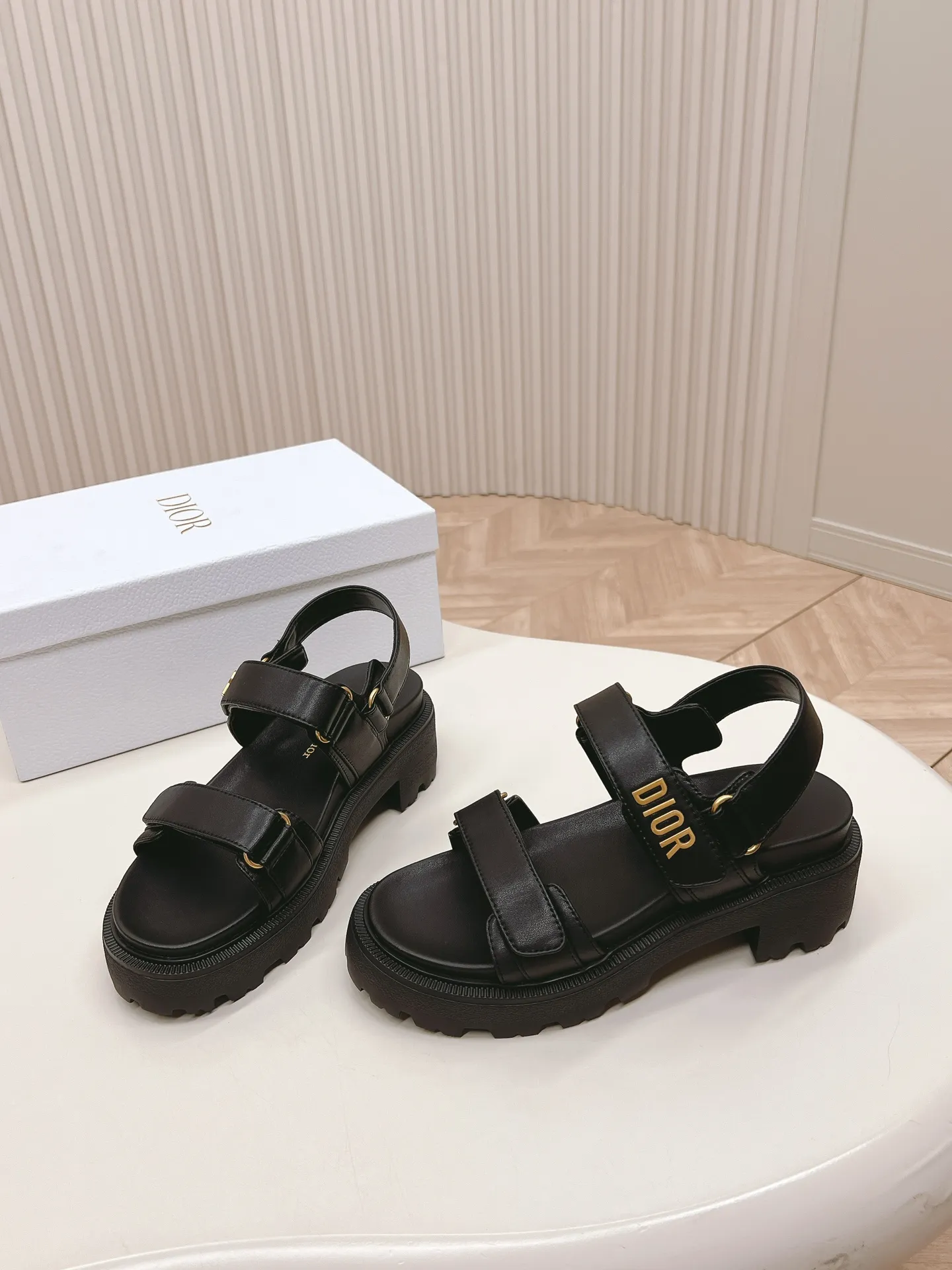 👟👟Ex-factory price 540👟👟 Hot high-heeled series is on the market! New classic upgraded high-heeled bottom model, super good-looking 2024Dior Classic Velcro high-heeled sandals and slippers series, original replica, high version, super durable and versatile, very comfortable on the feet, slimming and taller, whiter, original leather upper, original D hardware buckle, original TPU outsole, heel height is about cm, size: 35-42